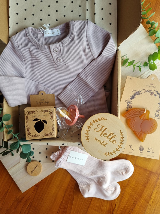 It's a Girl! Newborn Gift Set