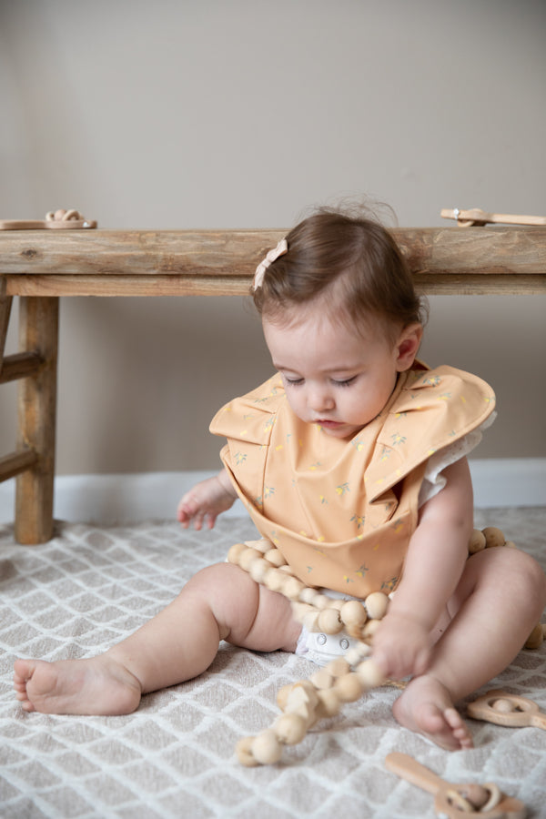 Snuggle Bib - With Wings (Lemon Frill)