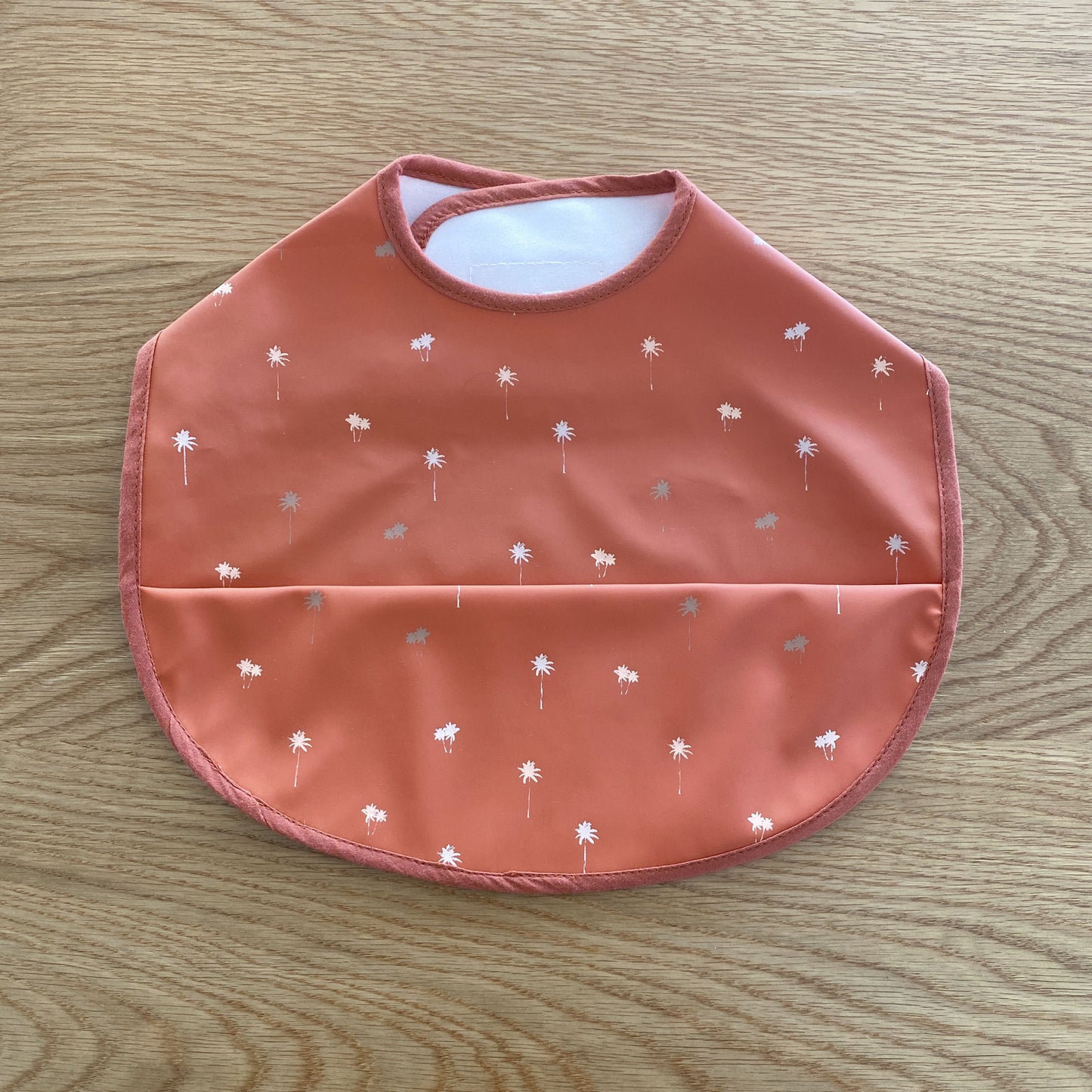 Snuggle Bib - Without Wings (Palm)